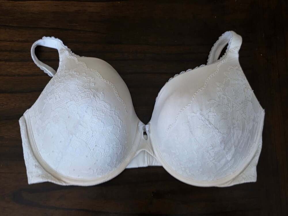 Victoria's Secret Body By Victoria Perfect Shape Bra 40DDD White Padded Pushup